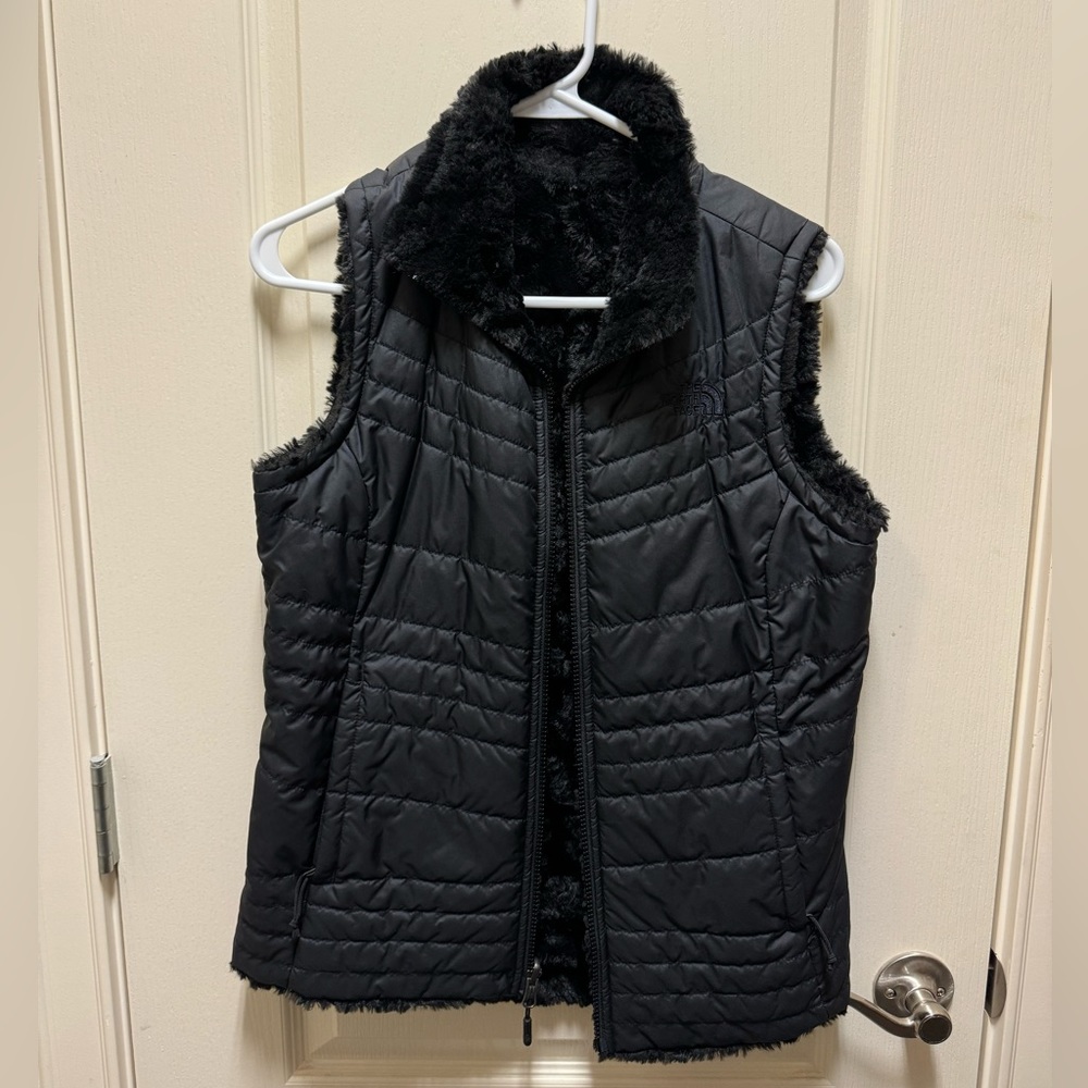 The North Face Women's Mossbud Insulated Reversible Vest, Black Size Small